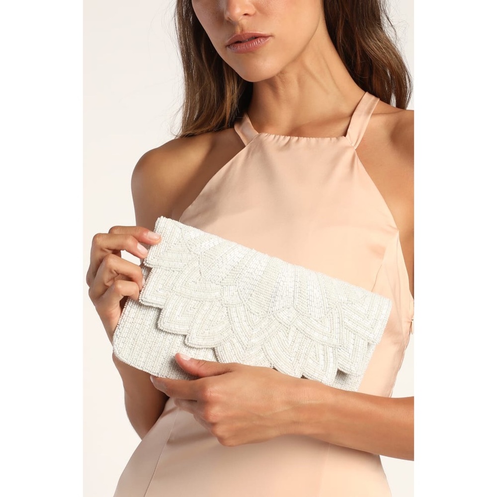 Lulus Flapper's Dream White Beaded Lotus Clutch